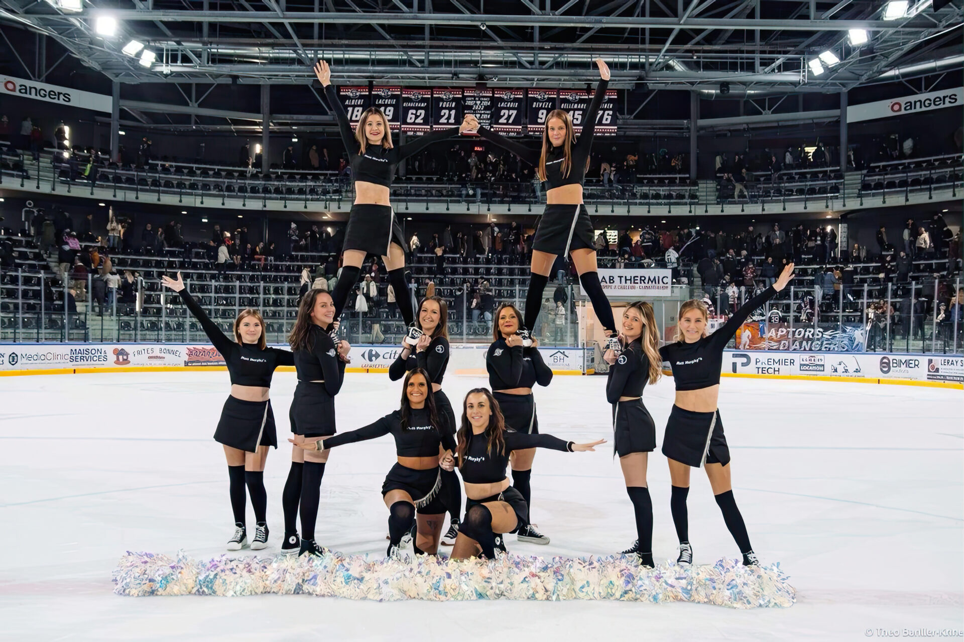 Pompom girls